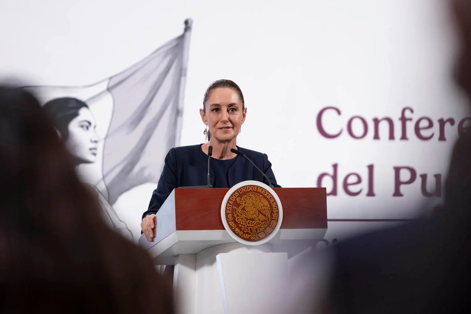 La presidenta de México, Claudia Sheinbaum, catalogó como una injusticia el posible impuesto de EE. UU. a remesas.