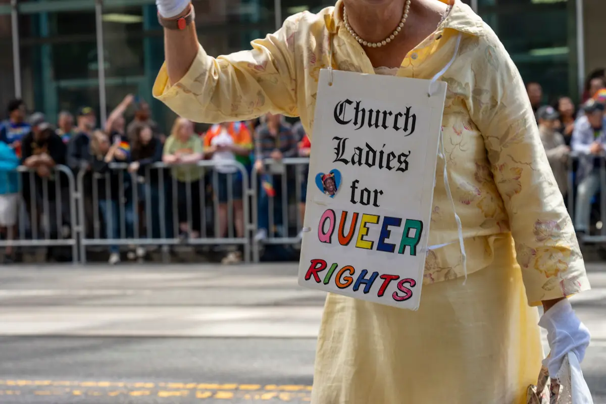 "Queer Joy is Resistance" fue elegido por la comunidad SF Pride durante un clima político que ha visto a las personas trans y queer de todo el país sentirse amenazadas.