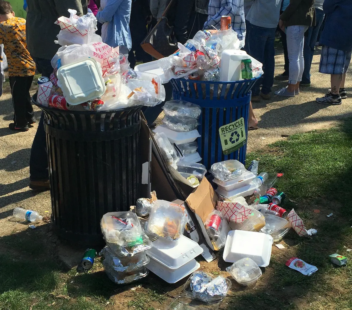Una huelga nacional de saneamiento está deteniendo la recolección de basura para algunos residentes en el Área de la Bahía.