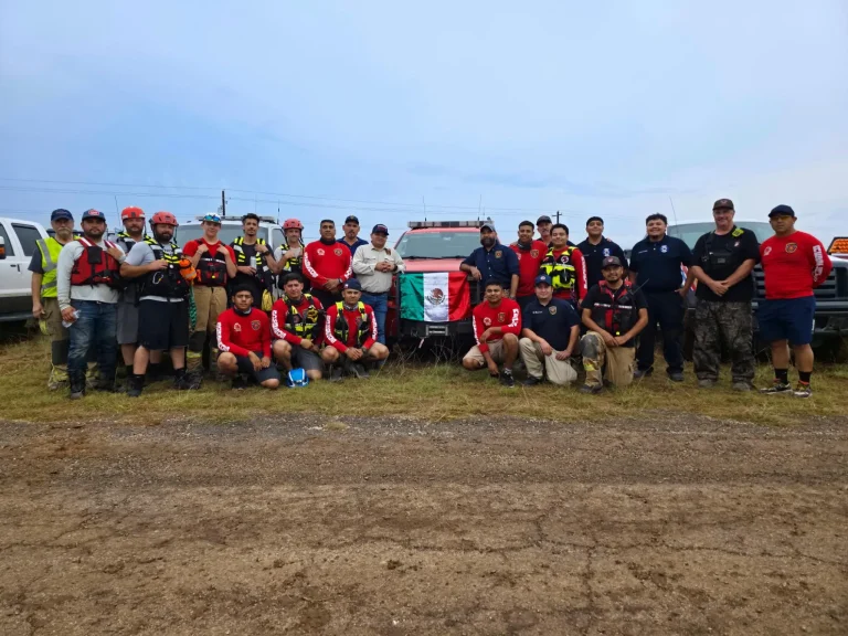 Mexicanos muestran su solidaridad con el pueblo de Texas tras catastróficas inundaciones