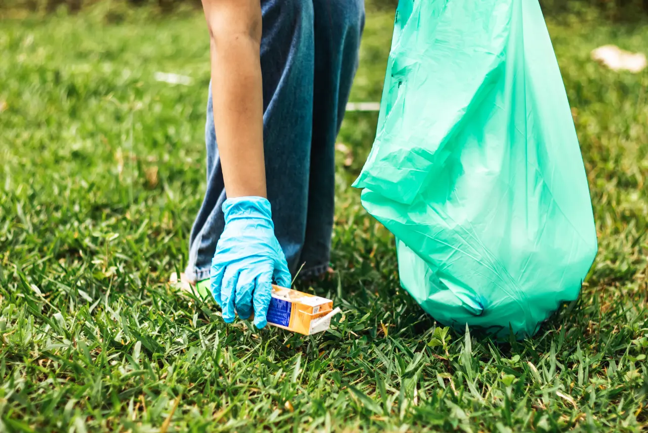 Vecinos, familias y comerciantes se podrán unir a la jornada Clean Up Redwood City Juntos. 