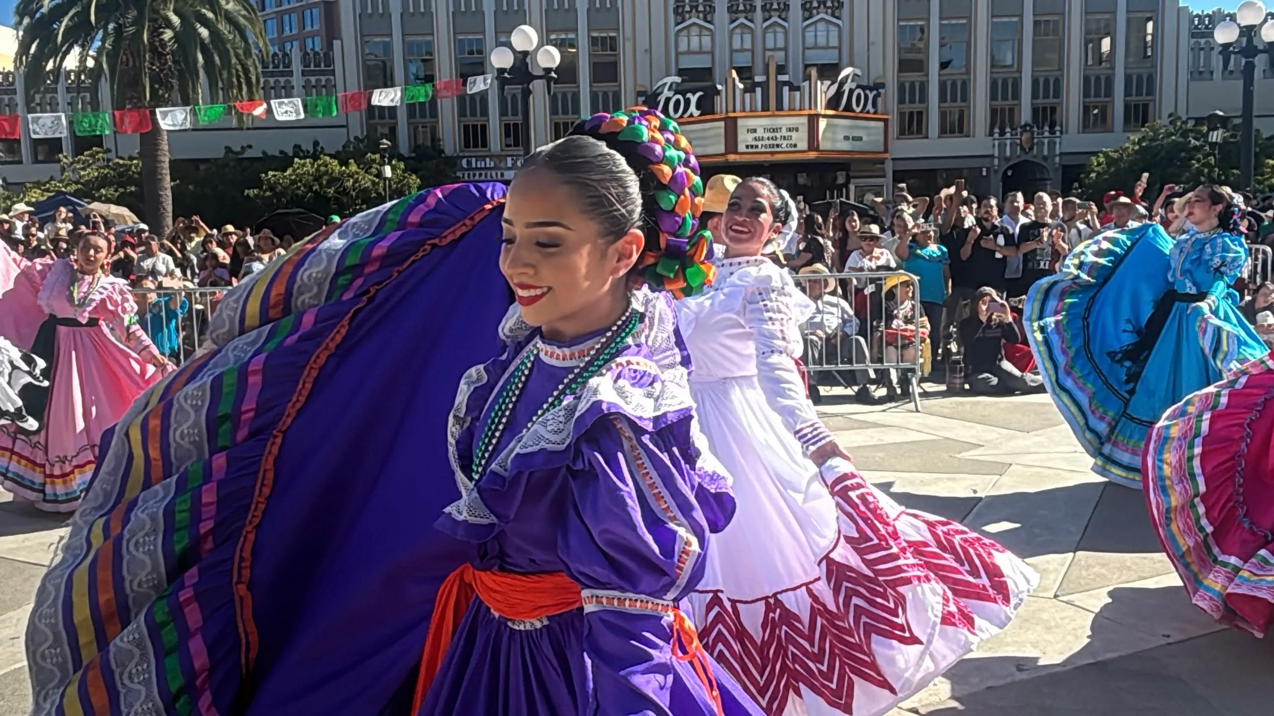 Ballet Folklórico México Vivo.