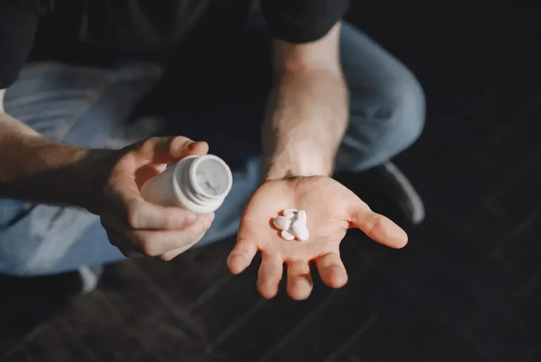 Nuevo tratamiento busca reducir recaídas y sobredosis entre personas en cárceles del condado de San Mateo