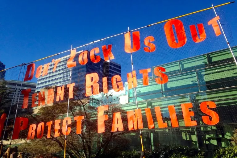 Inquilinos inmigrantes en California enfrentan acoso y amenazas de desalojo a pesar de las protecciones