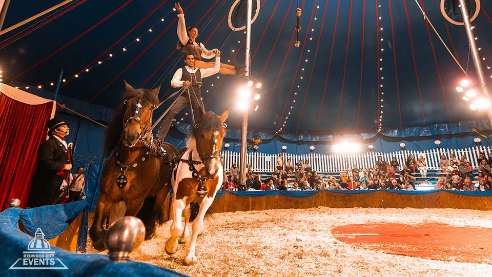 El legendario Circo Familiar Italiano Zoppé regresa a Redwood City del 1 al 30 de noviembre, con funciones matinales, vespertinas y presentaciones especiales durante las vacaciones, siendo esta la decimoctava edición del evento en la ciudad. Foto: Redwood City Events. 