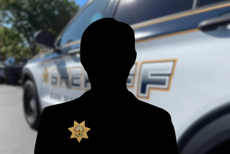 Juez da luz verde para que condado de San Mateo encuentre nuevo Sheriff