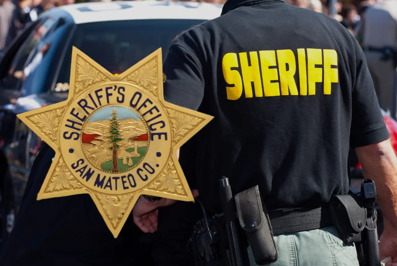 Residentes del condado de San Mateo exigen un Sheriff que defienda a la comunidad inmigrante