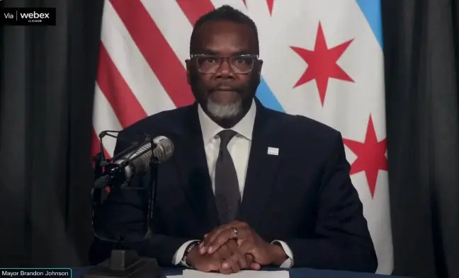 El alcalde de Chicago, Brandon Johnson, denunció ante el Consejo de Derechos Humanos de la ONU los abusos cometidos por agentes de Inmigración y Control de Aduanas (ICE) y las redadas migratorias.