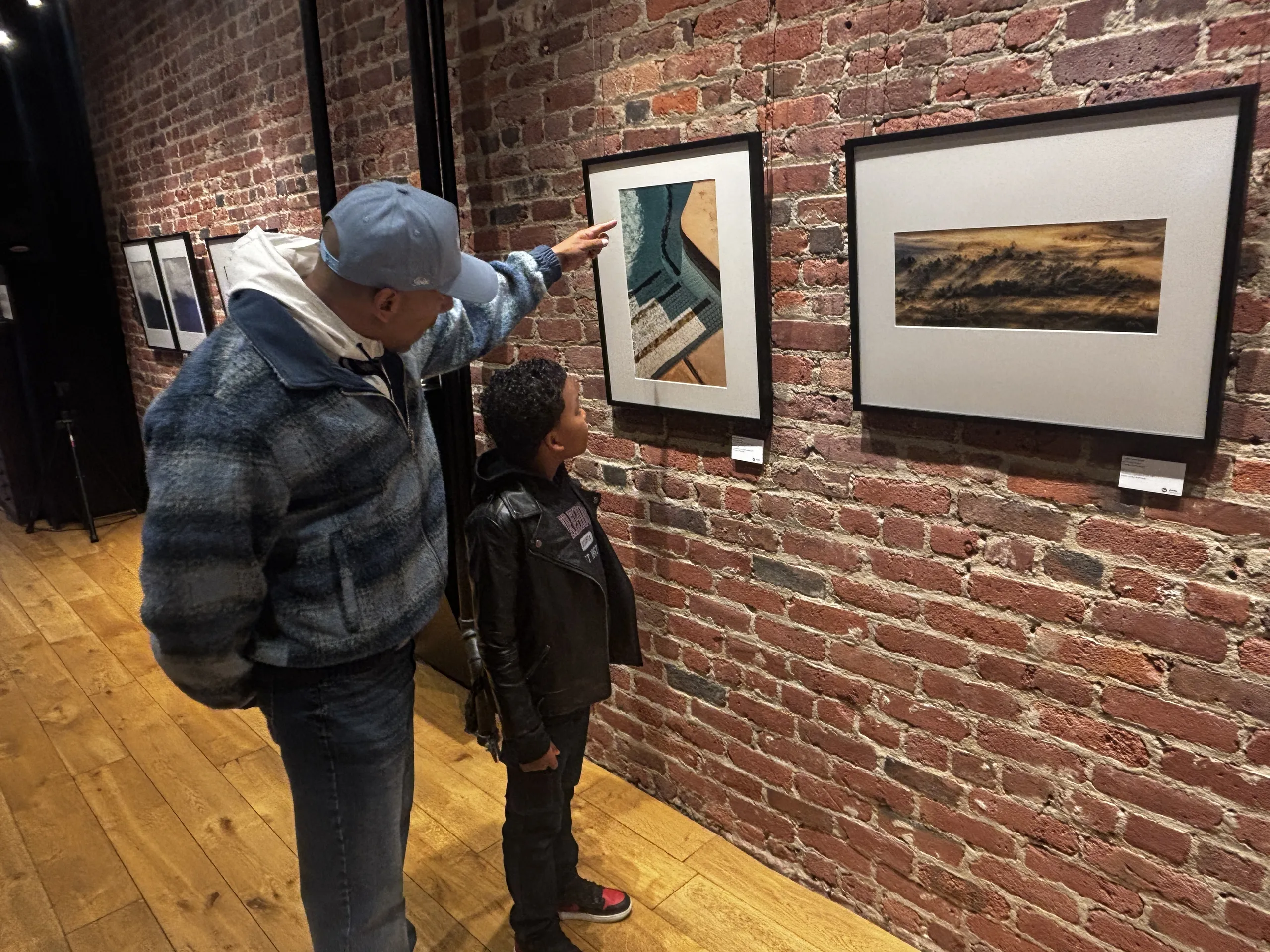 Hasta enero de 2026, puede verse en la tienda Leica de San Francisco de la calle Bush número 463 la exposición fotográfica "Echo".