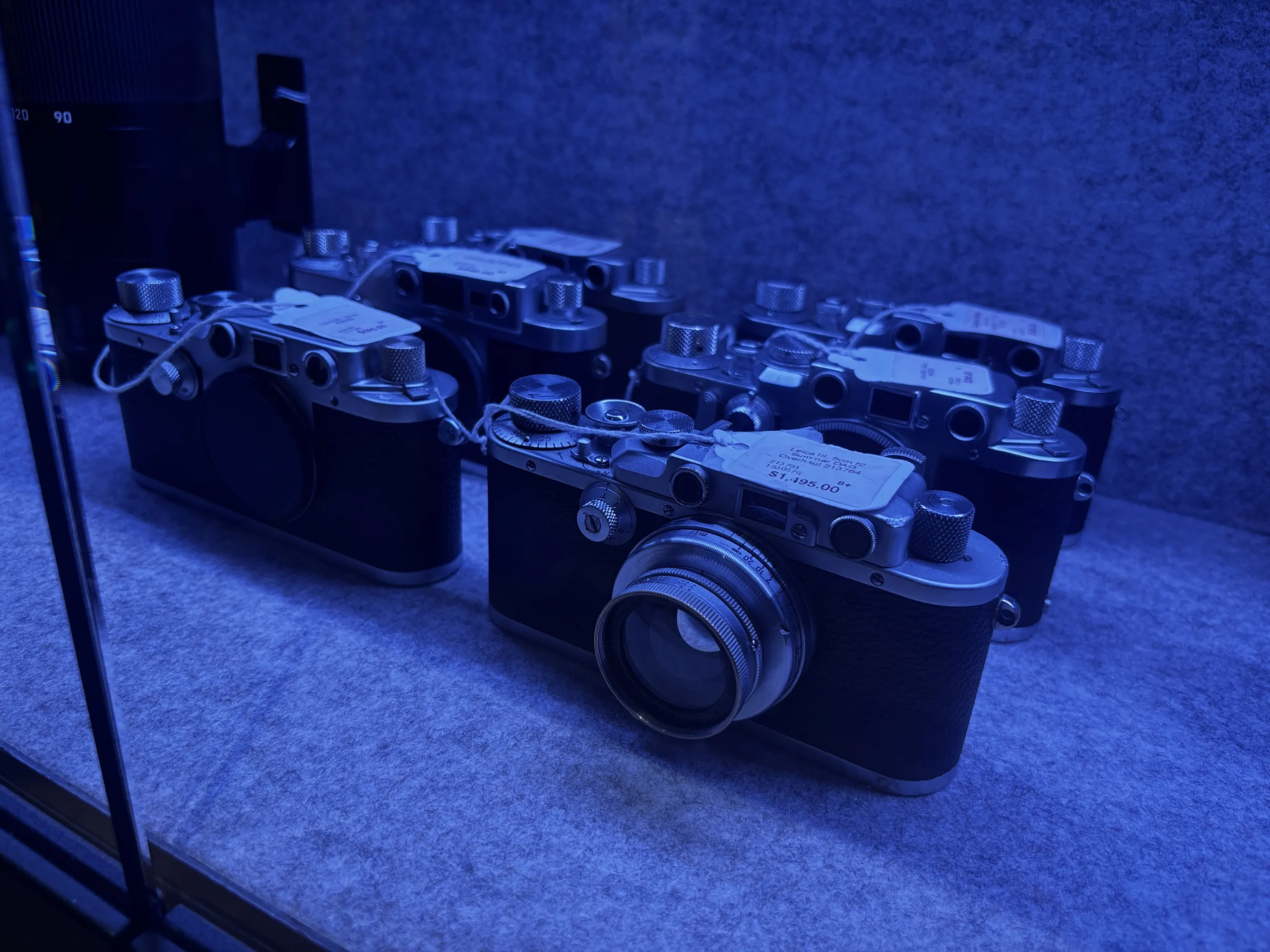 Para los fotógrafos, una cámara Leica es como un Rolex para el aficionado a los relojes o un Porsche para quien adora los coches deportivos.