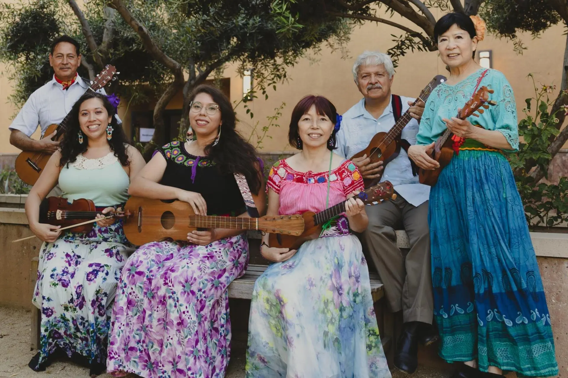 Los Panaderos, un colectivo integrado por las hermanas Sharon y Tanya Benítez, encabeza la lista de Embajadores Creativos 2026.