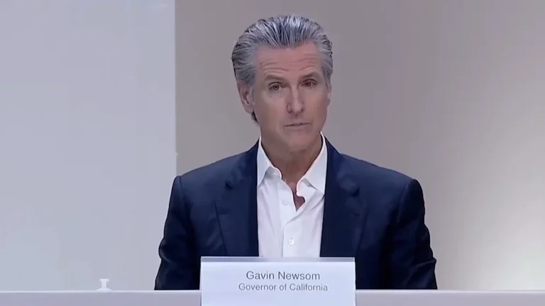 Newsom anuncia 100 mdd en incentivos para expandir la manufactura y generar empleo