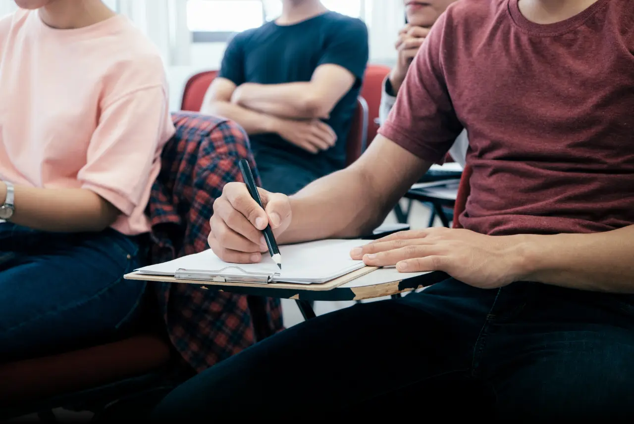 El Departamento de Justicia de Estados Unidos ha presentado una demanda a California por ayuda universitaria a estudiantes indocumentados. 