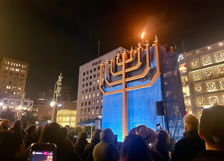 Líderes judíos y electos del Área de la Bahía, “desconsolados” tras un ataque terrorista en Australia contra la celebración de Janucá