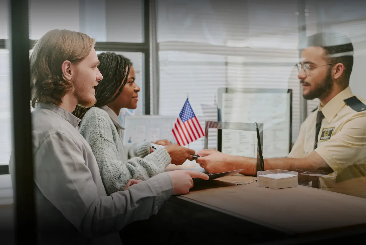 De acuerdo con un nuevo sondeo de Bullfinch Group y el National Immigration Forum, 80 por ciento de los republicanos registrados respalda soluciones migratorias bipartidistas