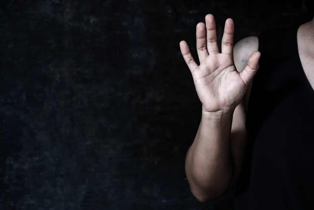 Casi un tercio de los 3.1 millones de californianos de 12 años o más víctimas de actos de odio no recibieron el apoyo que necesitaban después del incidente más grave.