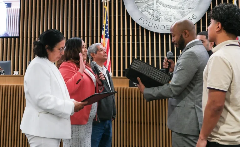 Noelia Corzo asume la presidencia de la Junta de Supervisores del condado de San Mateo