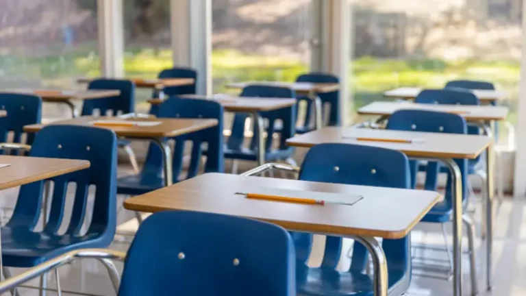 San Mateo honra a Nancy Magee tras 31 años dedicados a la educación pública