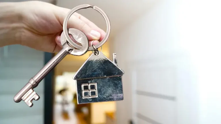 East Palo Alto aprueba más de 270 nuevas viviendas en Bay Road tras debate del Concejo