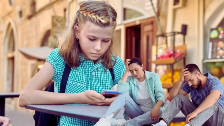 Generación pantalla y el costo de crecer conectados