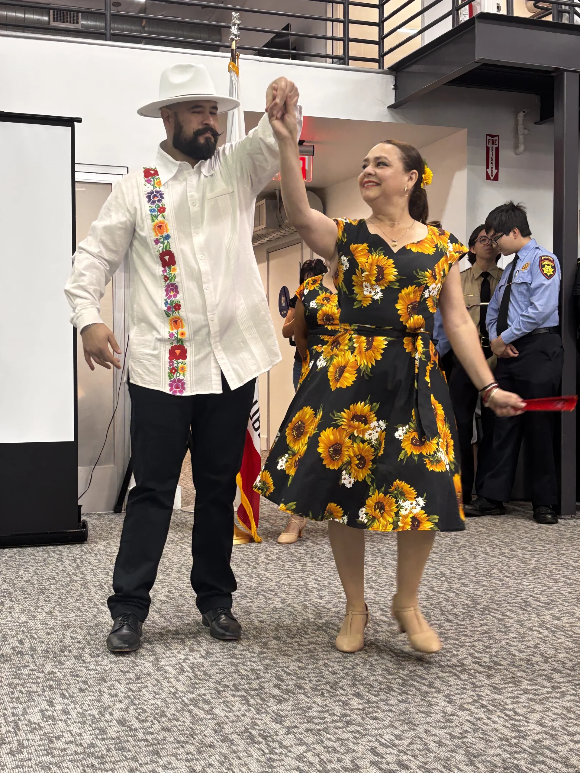  Para amenizar el evento actuó el grupo de Danzón perteneciente al Ballet Folklórico de Casa Círculo Cultural.