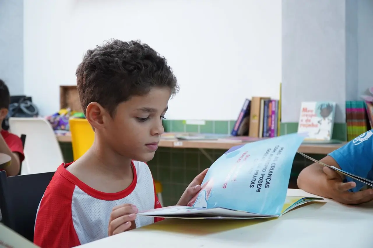 La Biblioteca Pública de Redwood City anunció el inicio de su Desafío de Aprendizaje de Verano 2026.