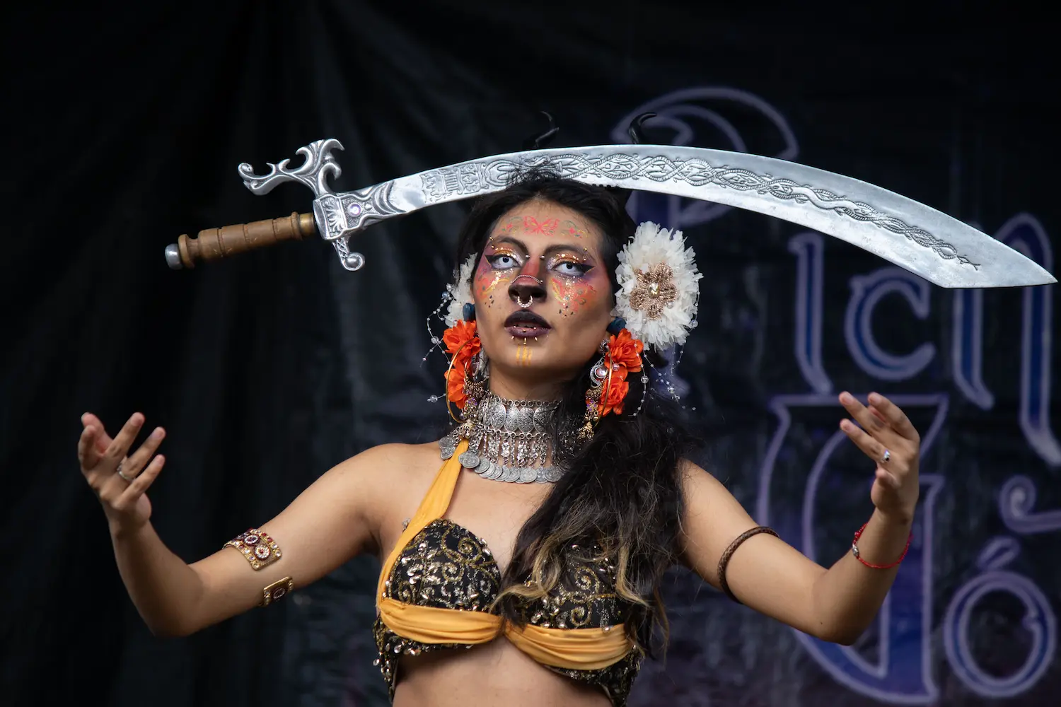 Julie Rivera danzando en el Picnic gótico, México, 24 de mayo. Hans Leguízamo / MxPA.