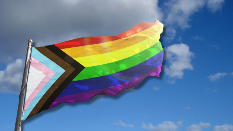 Redwood City celebrará el Mes del Orgullo con izamiento de la Bandera Progresista