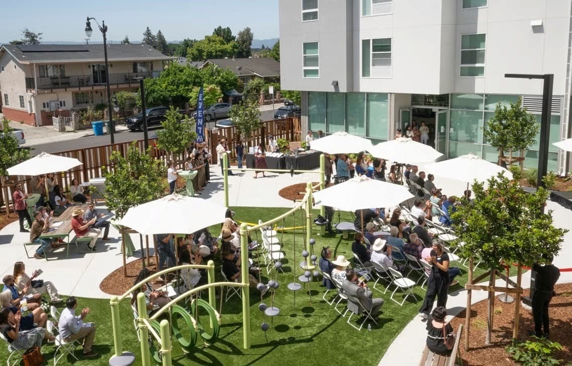 El condado de San Mateo impulsa una gran expansión de vivienda asequible en la Península de San Francisco. 