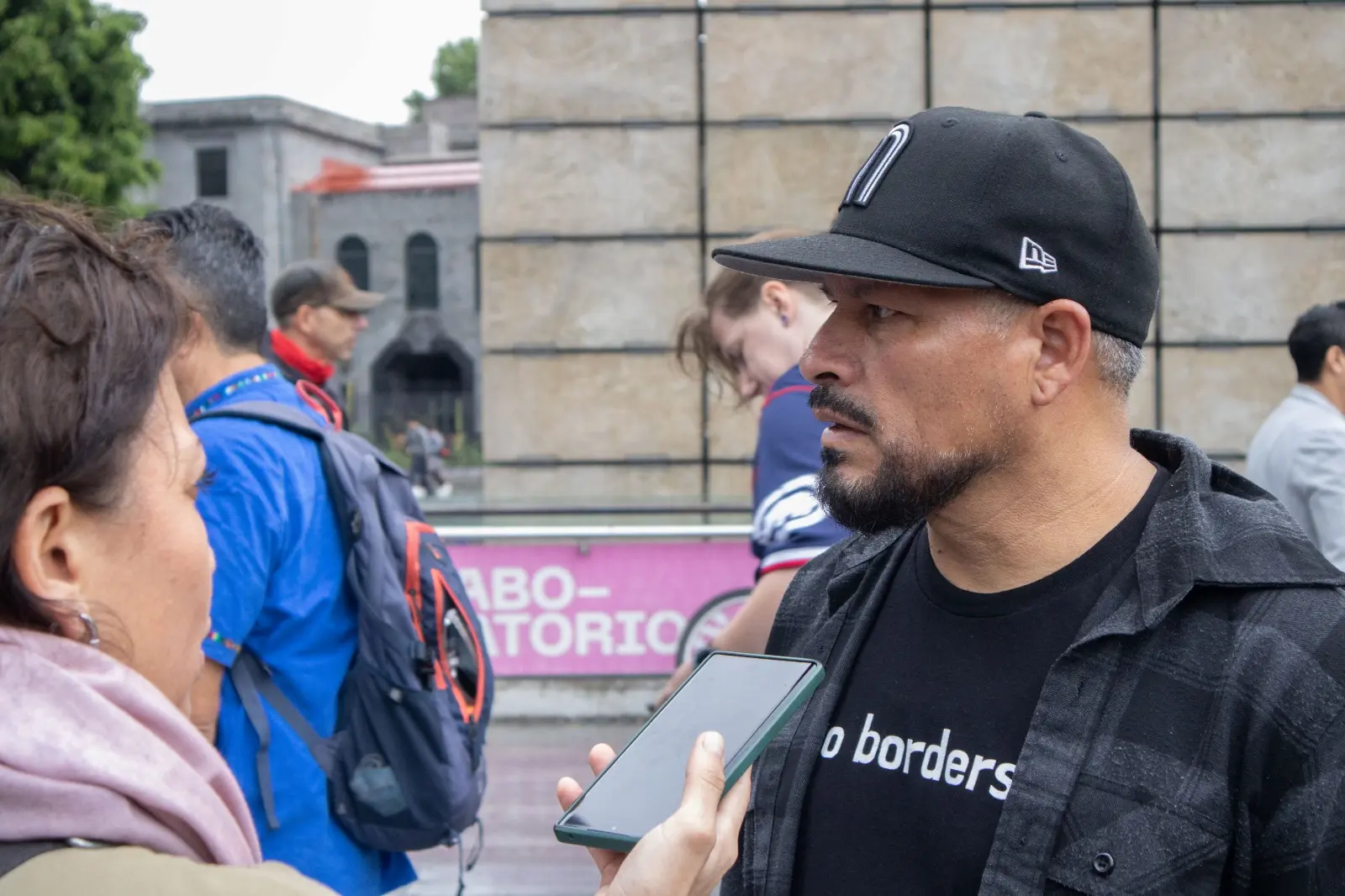 Desde la Red Nacional de Jornaleros, Luis Alberto Valentán compartió la experiencia de quienes han vivido durante décadas en Estados Unidos y enfrentan actualmente políticas migratorias cada vez más restrictivas.