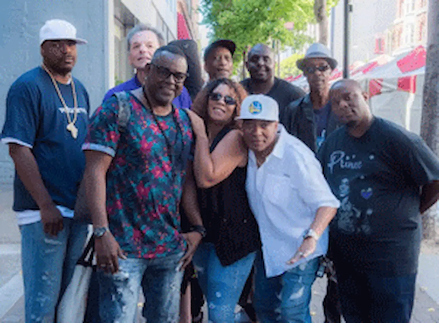 El corazón del centro de Redwood City volverá a latir al ritmo del soul, el R&B y el funk este viernes 19 de junio, cuando la banda Patton Leatha suba al escenario de Courthouse Square. Foto: Redwood City