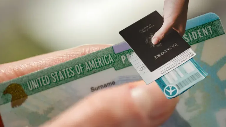 Nuevas normas para la tarjeta de residencia en EE. UU. busca dejar a inmigrantes fuera del país: expertos