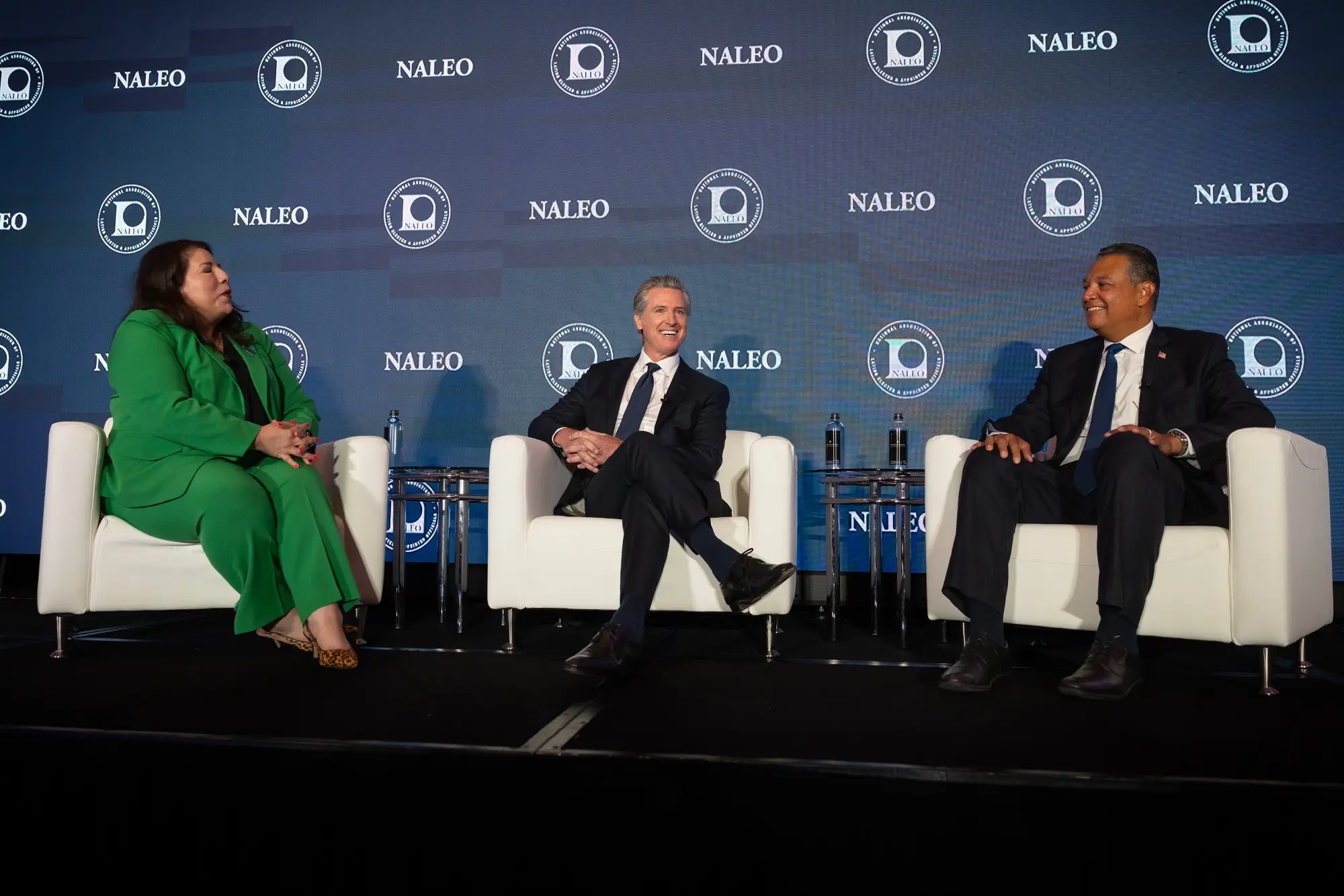 El gobernador Gavin Newsom defendió el sueño americano como una meta que debe ser accesible para las familias trabajadoras e inmigrantes