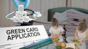 Nueva norma sobre carga pública ha generado incertidumbre entre las familias, pues otorga facultades a funcionarios para determinar si un solicitante podría convertirse en una carga pública, negando la residencia a los que utilizan o vayan a utilizar beneficios públicos como Medicaid, asistencia para la vivienda o cupones de alimentos. Imagen: Edición en Canva.