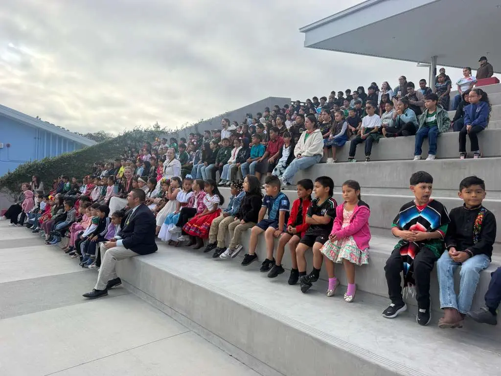 La Escuela Garfield se llenó de colores, música, orgullo y emoción para celebrar el inicio del Mes de la Herencia Hispana.