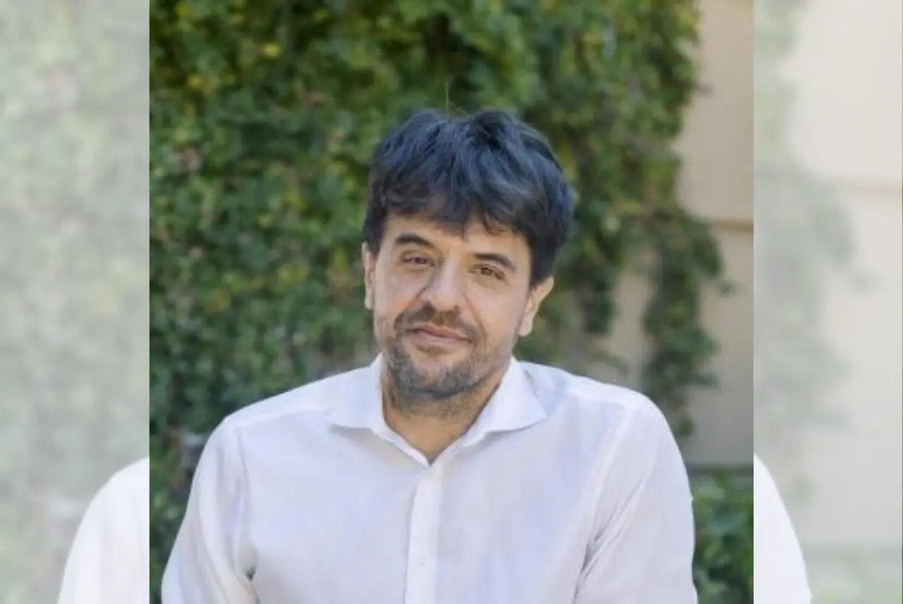 Karl Deisseroth, profesor de la Universidad de Stanford, fue reconocido con el Premio Nobel de Fisiología o Medicina 2026 por contribuir al desarrollo de la optogenética.