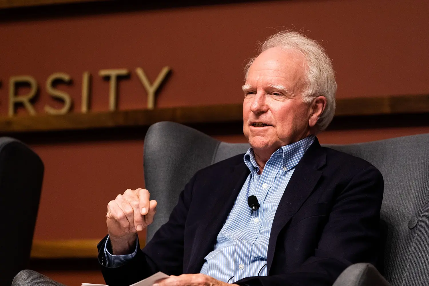 Robert E. Hall, profesor emérito de Economía de la Universidad de Stanford, recibió junto con Michael Woodford el Premio Nobel de Economía, por sus aportes a los fundamentos microeconómicos de la estabilización macroeconómica.